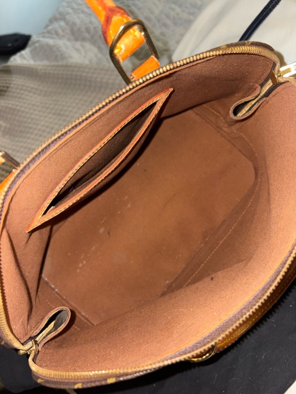 Louis Vuitton Monogram Canvas Alma - Picture 8 of 9